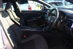 2023 Toyota
                C-HR GXL