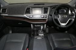 2017 Toyota
                Kluger GXL