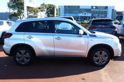 2022 Suzuki
Vitara