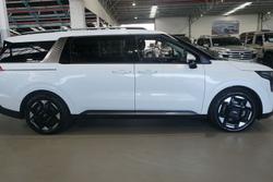 2024 Kia
                Carnival GT-Line