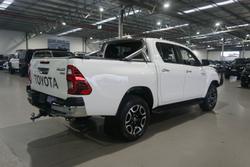 2022 Toyota
Hilux SR5