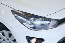 2022 Kia
                Rio S