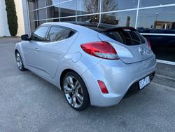 2012 Hyundai
Veloster +