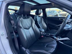 2012 Hyundai
Veloster +