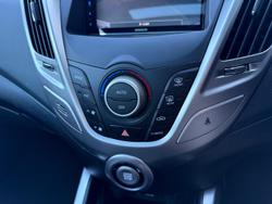 2012 Hyundai
Veloster +
