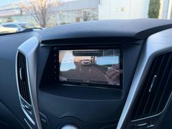 2012 Hyundai
Veloster +