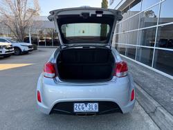 2012 Hyundai
Veloster +