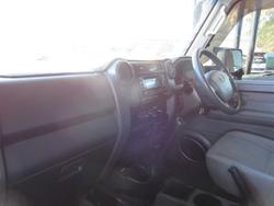 2017 Toyota
Landcruiser GXL