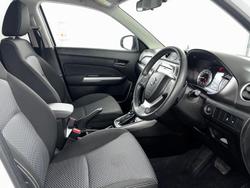 2024 Suzuki
Vitara