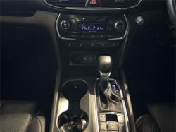2019 Hyundai
                Santa Fe Highlander