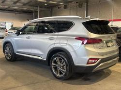 2019 Hyundai
                Santa Fe Highlander