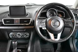 2015 Mazda
3 Maxx