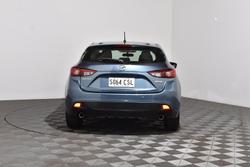 2015 Mazda
3 Maxx