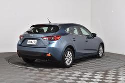 2015 Mazda
3 Maxx
