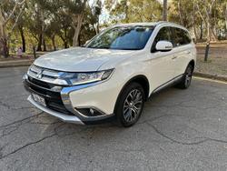 2015 Mitsubishi
                Outlander Exceed