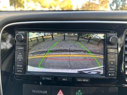 2015 Mitsubishi
                Outlander Exceed