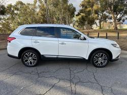 2015 Mitsubishi
                Outlander Exceed
