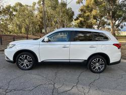 2015 Mitsubishi
                Outlander Exceed