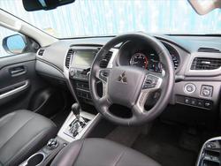 2023 MITSUBISHI
Triton