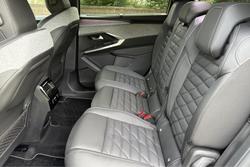 2025 Peugeot
5008 GT Premium Hybrid