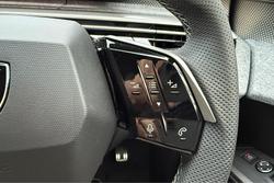 2025 Peugeot
5008 GT Premium Hybrid