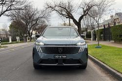 2025 Peugeot
5008 GT Premium Hybrid