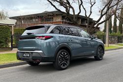 2025 Peugeot
5008 GT Premium Hybrid