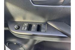 2019 Toyota
Hilux SR