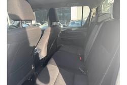 2019 Toyota
Hilux SR