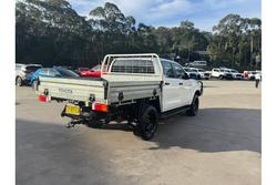 2019 Toyota
Hilux SR
