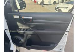 2019 Toyota
Hilux SR