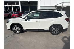 2021 Subaru
Forester 2.5i