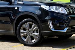 2024 Suzuki
Vitara 2WD