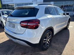 2017 Mercedes-Benz
GLA-Class GLA180