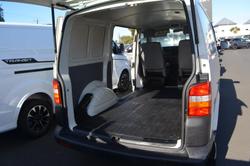 2005 Volkswagen
                Transporter 