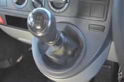 2005 Volkswagen
                Transporter 