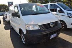 2005 Volkswagen
                Transporter 
