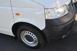2005 Volkswagen
                Transporter 