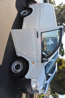 2005 Volkswagen
                Transporter 