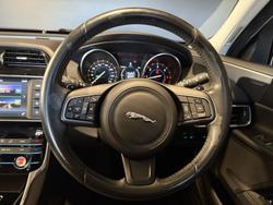 2016 JAGUAR
XE 20d PRESTIGE