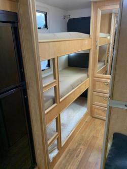 2013 Safari Caravans Legacy 226 Family Van