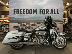 Harley-Davidson 2015 Harley Davidson 1700CC FLHXSE CVO Street Glide