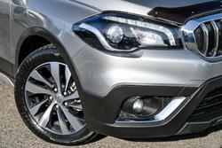 2020 Suzuki
S-Cross Turbo Prestige