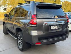 2023 Toyota
Landcruiser Prado VX