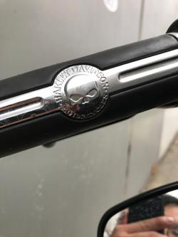 2015 Harley-Davidson
Iron 883 (XL883N)
