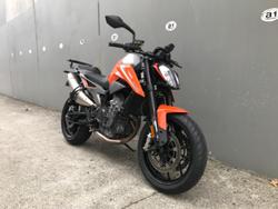 2018 KTM
                790 Duke 