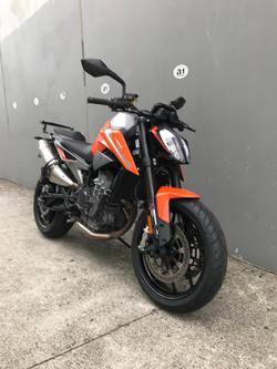 2018 KTM
                790 Duke 
