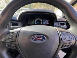 2022 Ford
                Everest Ambiente