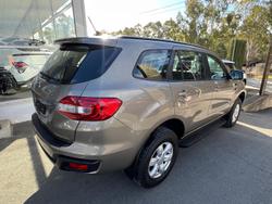 2022 Ford
                Everest Ambiente
