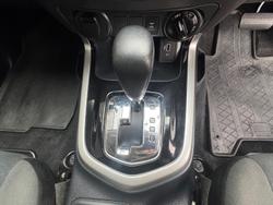 2020 Nissan
Navara ST
